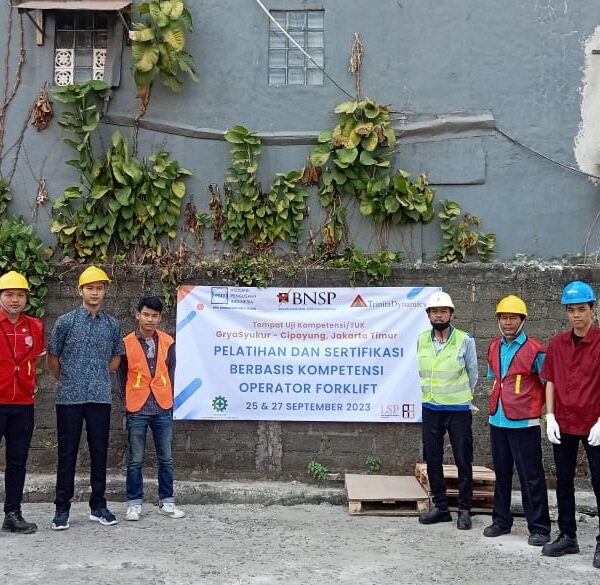 Highlight Pelatuhan & Sertifikasi Berbasis Kompetensi Operator Forklift